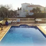 Alexandra קלפה